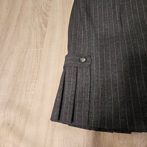 Bcx Size 5 Gray Striped Pleated Skirt Size 5 Stretch Nwt - Picture 2 of 6